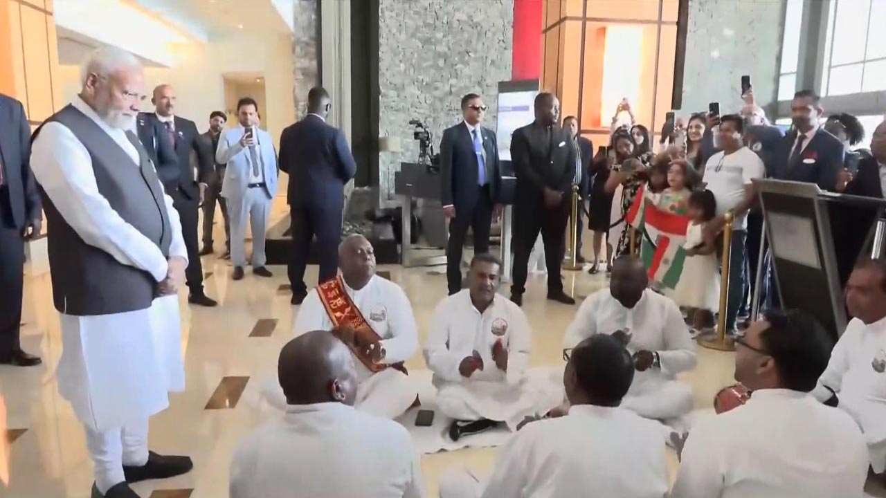 Watch: PM Modi Welcomed With Bhojpuri 'Chautaal' In Trinidad And Tobago