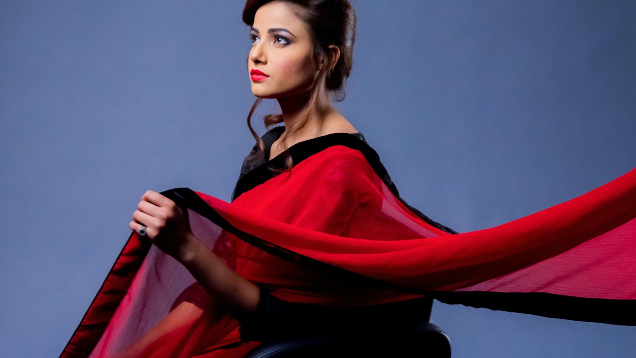 Pick Sarees For Everyday Style And Wrap It In Less Than 5 Minutes For A Neat Look