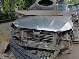 Navi Mumbai: वाशी पाम बीच रोडवर अतिवेगाचा थरार! 2 कोटींच्या कारचा चक्काचूर, दोघे जखमी