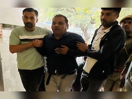 Rajasthan: CBI ने जोधपुर में BOB के शाखा प्रबंधक विवेक कछावा के घर में मारा छापा, आय से अधिक संपत्ति का मामला  Rajasthan: CBI ने जोधपुर में BOB के शाखा प्रबंधक विवेक कछावा के घर में मारा छापा, आय से अधिक संपत्ति का मामला