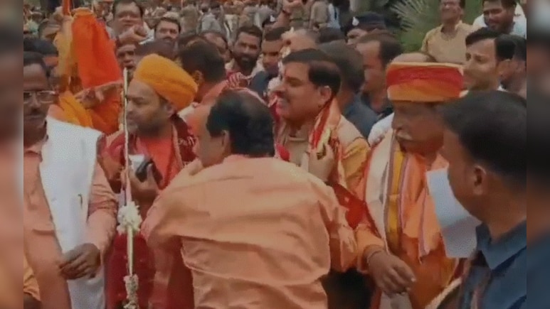 कावड़ यात्रा का खर्च उठाएगी सरकार... उज्जैन में CM मोहन यादव ने "बोल बम" का जयकारा लगाकर शुरू की यात्रा कावड़ यात्रा का खर्च उठाएगी सरकार... उज्जैन में CM मोहन यादव ने "बोल बम" का जयकारा लगाकर शुरू की यात्रा