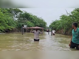 Rajasthan: लूनी नदी में बाढ़ से दर्जनों गांवों का संपर्क टूटा, घरों में घुसा पानी; बच्चों की पढ़ाई ठप Rajasthan: लूनी नदी में बाढ़ से दर्जनों गांवों का संपर्क टूटा, घरों में घुसा पानी; बच्चों की पढ़ाई ठप