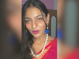 मोनालिसा ने पहनी लाल साड़ी, सलमान-ऐश्वर्या के 26 साल पुराने गाने पर किया परफॉर्म, लोगों को याद आई वो रोमांटिक केमिस्ट्री