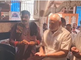 Manikrao Kokate: मंत्रिपदावरील 'इडा पीडा' टाळण्यासाठी माणिकराव कोकाटे शनीदेवाच्या चरणी, प्रसिद्ध मंदिरात पूजा Manikrao Kokate: मंत्रिपदावरील 'इडा पीडा' टाळण्यासाठी माणिकराव कोकाटे शनीदेवाच्या चरणी, प्रसिद्ध मंदिरात पूजा