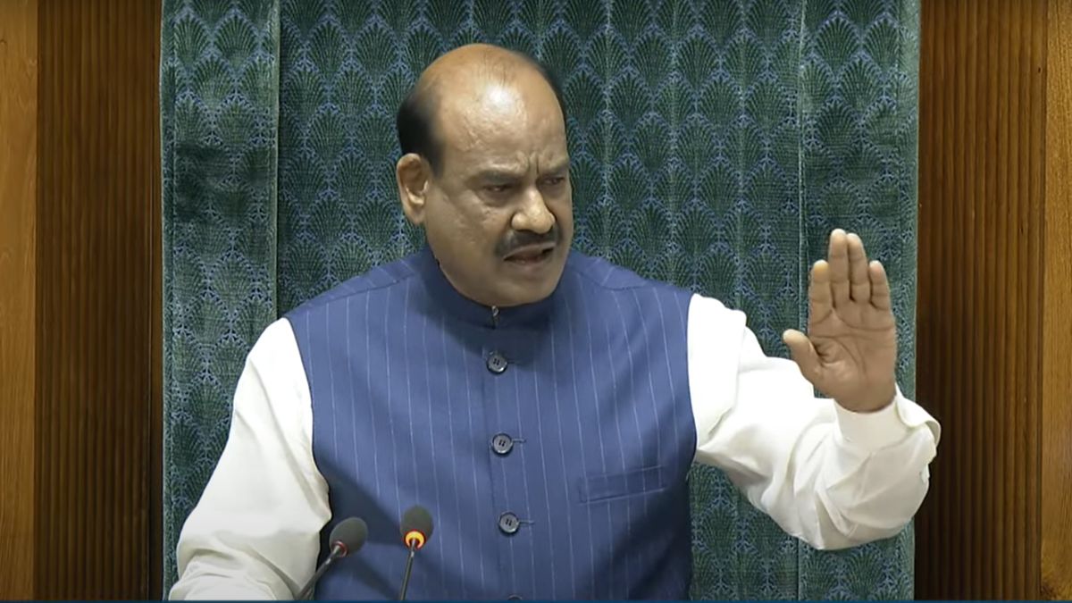 अखिलेश जी, अखिलेश जी... सांसदों के भारी हंगामे पर सपा सांसद के क्या बोले स्पीकर बिरला