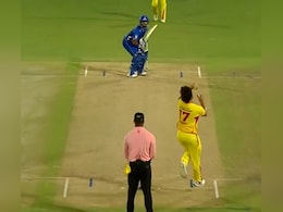 VIDEO: निकोलस पूरन का विशालकाय छक्का देख दुनिया सहमी, पोलार्ड ने भी मचाया गर्दा, फाइनल में पहुंची MI VIDEO: निकोलस पूरन का विशालकाय छक्का देख दुनिया सहमी, पोलार्ड ने भी मचाया गर्दा, फाइनल में पहुंची MI