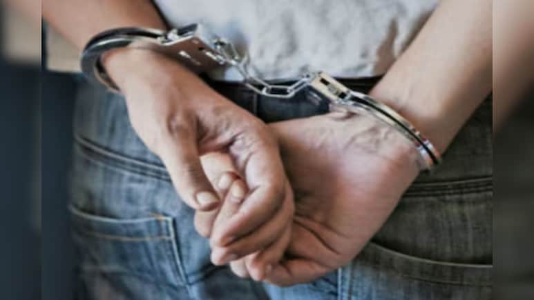 पहली पत्नी के साथ मिल पति ने दूसरी पत्नी का दबाया गला, फिर प्राइवेट पार्ट में भरा केमिकल; दोनों आरोपी गिरफ्तार