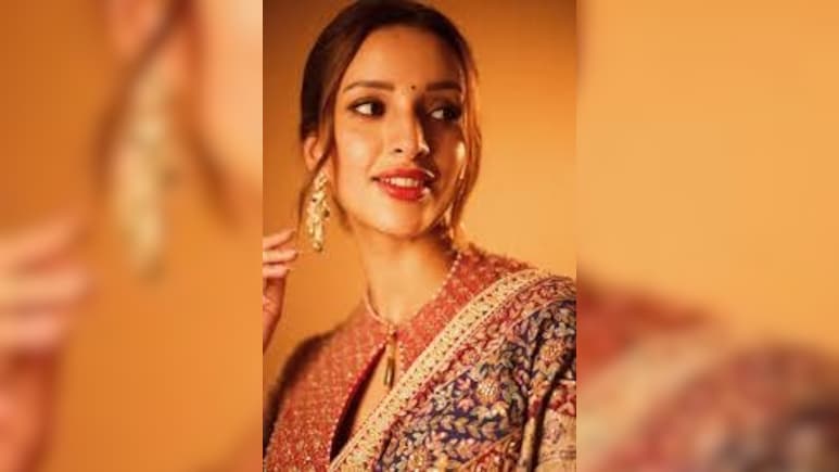 तृप्ति डिमरी की हमशक्ल है ये लड़की, वहीं आंखें और चेहरा देख फैंस बोले- असली भाभी नंबर 2