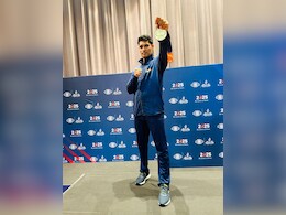 Rajasthan: झालावाड़ के दिलीप कुमार मालव ने अमेरिका में किया कारनामा, कराटे में जीता स्वर्ण पदक