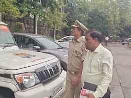 यूपी में मंत्री ने अपने ही पीए को गिरफ्तार करने के लिए क्यों बुला ली पुलिस यूपी में मंत्री ने अपने ही पीए को गिरफ्तार करने के लिए क्यों बुला ली पुलिस