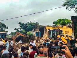 झालावाड़ स्कूल हादसा: 7 मासूमों की मौत का जिम्मेदार कौन? सवालों के घेरे में हर कोई झालावाड़ स्कूल हादसा: 7 मासूमों की मौत का जिम्मेदार कौन? सवालों के घेरे में हर कोई