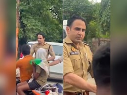संभल पहुंचे कांवड़ियों की सेवा में जुटे CO अनुज चौधरी, पुष्प वर्षा कर बांटे फल संभल पहुंचे कांवड़ियों की सेवा में जुटे CO अनुज चौधरी, पुष्प वर्षा कर बांटे फल