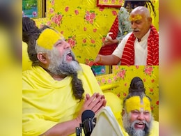 माधुरी दीक्षित के गाने की धुन पर भक्त ने गाया ऐसा कान्हा भजन, सुन हंस पड़े प्रेमानंद जी महाराज, Video Viral माधुरी दीक्षित के गाने की धुन पर भक्त ने गाया ऐसा कान्हा भजन, सुन हंस पड़े प्रेमानंद जी महाराज, Video Viral