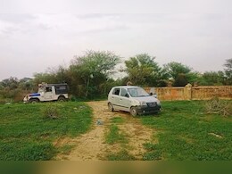 Fatepur News: राजस्थान के सीकर में खड़ी है 'मिस्ट्री कार', पुलिस भी परेशान; कहां ग़ायब हो गया कार मालिक ? 