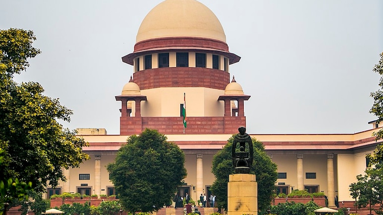 कमाकर खाना चाहिए... मुंबई में घर, BMW और ऐलेमनी मांग पर CJI ने महिला को जमकर सुनाया कमाकर खाना चाहिए... मुंबई में घर, BMW और ऐलेमनी मांग पर CJI ने महिला को जमकर सुनाया