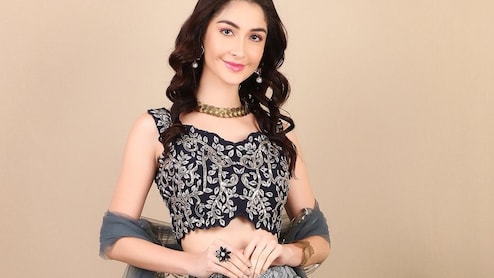 Fish-cut lehenga पहन Janhvi Kapoor ने किया हैरान, आप भी करके देखें ट्राई, हर कोई हो जाएगा आपका फैन