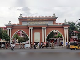 High Court Withdraws Rs 1 Lakh Fine After Chennai Commissioner Apologises In Contempt Case High Court Withdraws Rs 1 Lakh Fine After Chennai Commissioner Apologises In Contempt Case