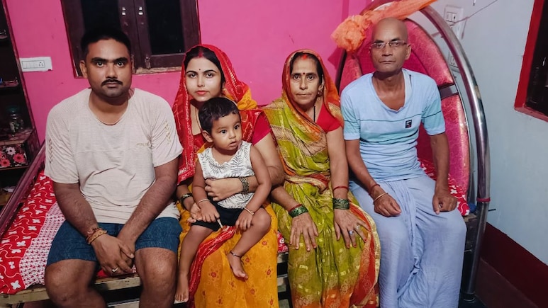Meet Bihar Woman Who Cracked UGC NET In First Attempt While Raising Child, Managing Home Meet Bihar Woman Who Cracked UGC NET In First Attempt While Raising Child, Managing Home
