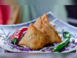 Samosa History : सामोसा मूळचा भारतीय नाही, भारतात कसा पोहोचला? मुस्लीम देशाशी आहे कनेक्शन