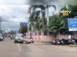 Shirdi News: शिर्डीत भरदिवसा रस्त्यावरच सुरू आहेत नको ते धंदे, अनैतिक प्रवृत्तींचा शहराला विळखा?