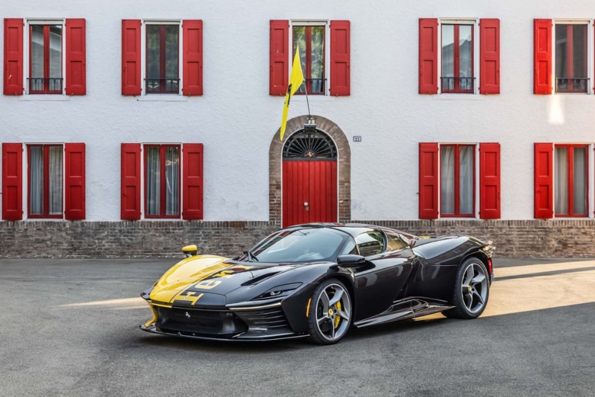 Ferrari Daytona SP3 exterior