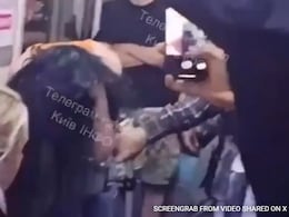 "She's For Russia, It's Allowed": Crowd Assaults Woman In Kyiv Metro