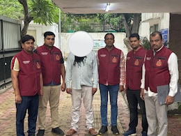 कैब ड्राइवर्स की हत्या कर, लाश खाई में फेंक देता था... दिल्ली से सीरियल किलर गिरफ्तार कैब ड्राइवर्स की हत्या कर, लाश खाई में फेंक देता था... दिल्ली से सीरियल किलर गिरफ्तार