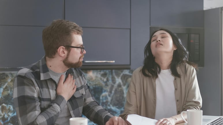Chinese Siblings Fighting For Father's Rs 3.6 Crore Property Discover Both Are Adopted Chinese Siblings Fighting For Father's Rs 3.6 Crore Property Discover Both Are Adopted