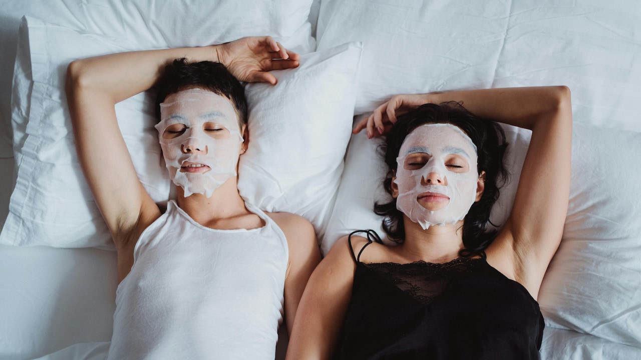 Fight acne with these face masks under 500 from Myntra