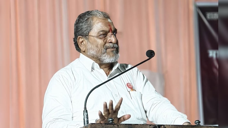 Raju Shetti News: '500 एकर जमीन बक्षीस देणार', स्टँपपेपर, वकिलांसह राजू शेट्टी बिंदू चौकात दाखल, प्रकरण काय? Raju Shetti News: '500 एकर जमीन बक्षीस देणार', स्टँपपेपर, वकिलांसह राजू शेट्टी बिंदू चौकात दाखल, प्रकरण काय?