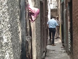 नॉर्थ दिल्ली के मजनू का टीला इलाके में डबल मर्डर से सनसनी, महिला और 6 साल की बच्ची की हत्या नॉर्थ दिल्ली के मजनू का टीला इलाके में डबल मर्डर से सनसनी, महिला और 6 साल की बच्ची की हत्या