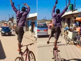सीट पर एक पैर पर खड़े होकर, शख्स ने ऐसे चलाई साइकिल, करतब और स्टंट देख लोग शॉक्ड, बोले- यमराज छुट्टी पर है क्या? सीट पर एक पैर पर खड़े होकर, शख्स ने ऐसे चलाई साइकिल, करतब और स्टंट देख लोग शॉक्ड, बोले- यमराज छुट्टी पर है क्या?