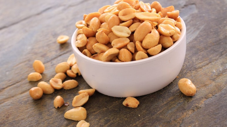 Peanuts In Winters: How To Consume Safely Without Gaining Weight