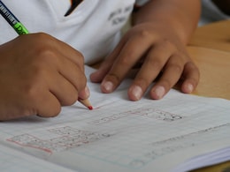 NCERT की रिपोर्ट ने बताया गणित में कमजोर पड़ रहे हैं बच्चे, पैरेंट्स इन 5 बातों का ध्यान रखकर सुधार सकते हैं बच्चों की मैथ्स NCERT की रिपोर्ट ने बताया गणित में कमजोर पड़ रहे हैं बच्चे, पैरेंट्स इन 5 बातों का ध्यान रखकर सुधार सकते हैं बच्चों की मैथ्स