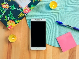 Samsung के इन Smartphones की कम हो गई कीमत, दाम सुन चौंक न जाना आप, मौका हाथ से जान न दें Samsung के इन Smartphones की कम हो गई कीमत, दाम सुन चौंक न जाना आप, मौका हाथ से जान न दें
