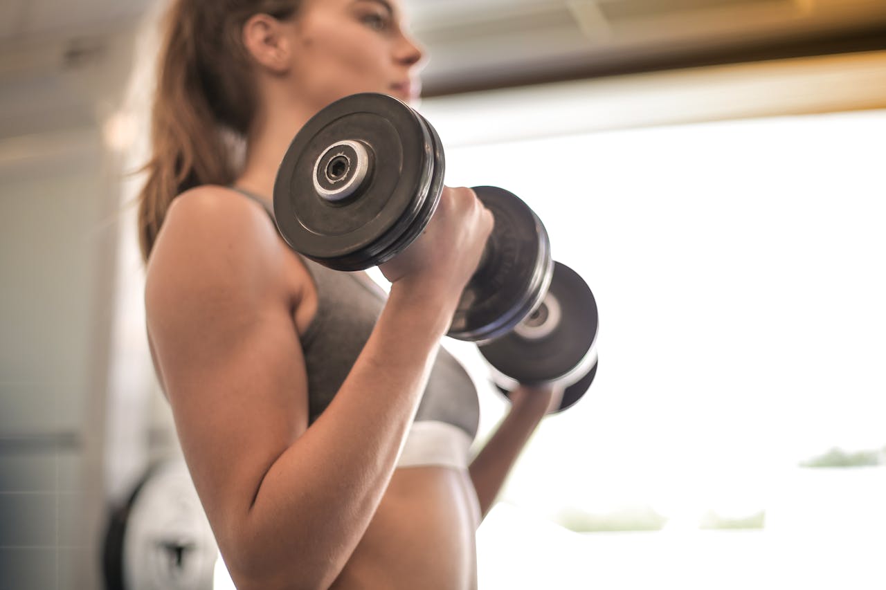 In the video, she advised doing 10 repetitions x 3 sets of each exercise