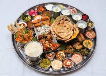 How To Craft A Thali That's Light, Hydrating And Nutritious Too