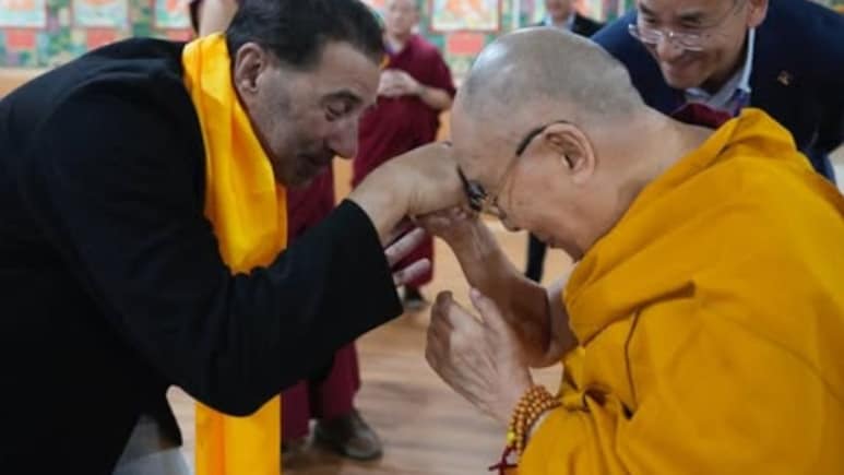Sunny Deol Meets Dalai Lama: "Moment Of Deep Honor And Gratitude" Sunny Deol Meets Dalai Lama: "Moment Of Deep Honor And Gratitude"