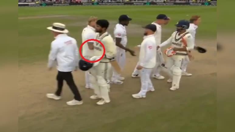 Ben stokes handshake controversy: जडेजा-सुंदर से हाथ नहीं मिलाया, ऐसा तो बॉक्सिंग में भी नहीं होता Ben stokes handshake controversy: जडेजा-सुंदर से हाथ नहीं मिलाया, ऐसा तो बॉक्सिंग में भी नहीं होता