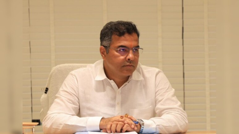 दिल्ली में गंदे पानी की सप्लाई क्यों, जल मंत्री ने बताई समस्या; एक साल में तस्वीर बदलने का वादा दिल्ली में गंदे पानी की सप्लाई क्यों, जल मंत्री ने बताई समस्या; एक साल में तस्वीर बदलने का वादा