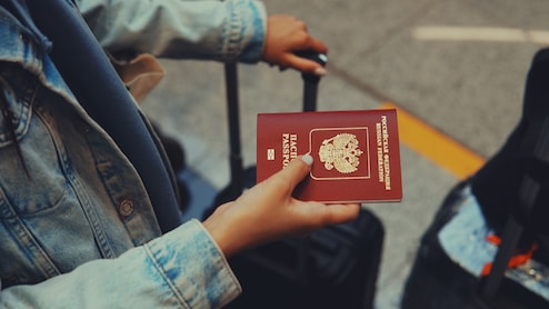 US Citizen Who Spied On Ukrainian Troops "Awarded" Russian Passport By Putin