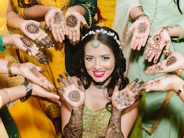 Karwa Chauth 2025: करवा चौथ पर क्यों लगाते हैं पति के नाम की मेहंदी? पति को इंप्रेस करने के लिए Mehndi ही नहीं डिनर में बनाएं ये खास व्यंजन Karwa Chauth 2025: करवा चौथ पर क्यों लगाते हैं पति के नाम की मेहंदी? पति को इंप्रेस करने के लिए Mehndi ही नहीं डिनर में बनाएं ये खास व्यंजन