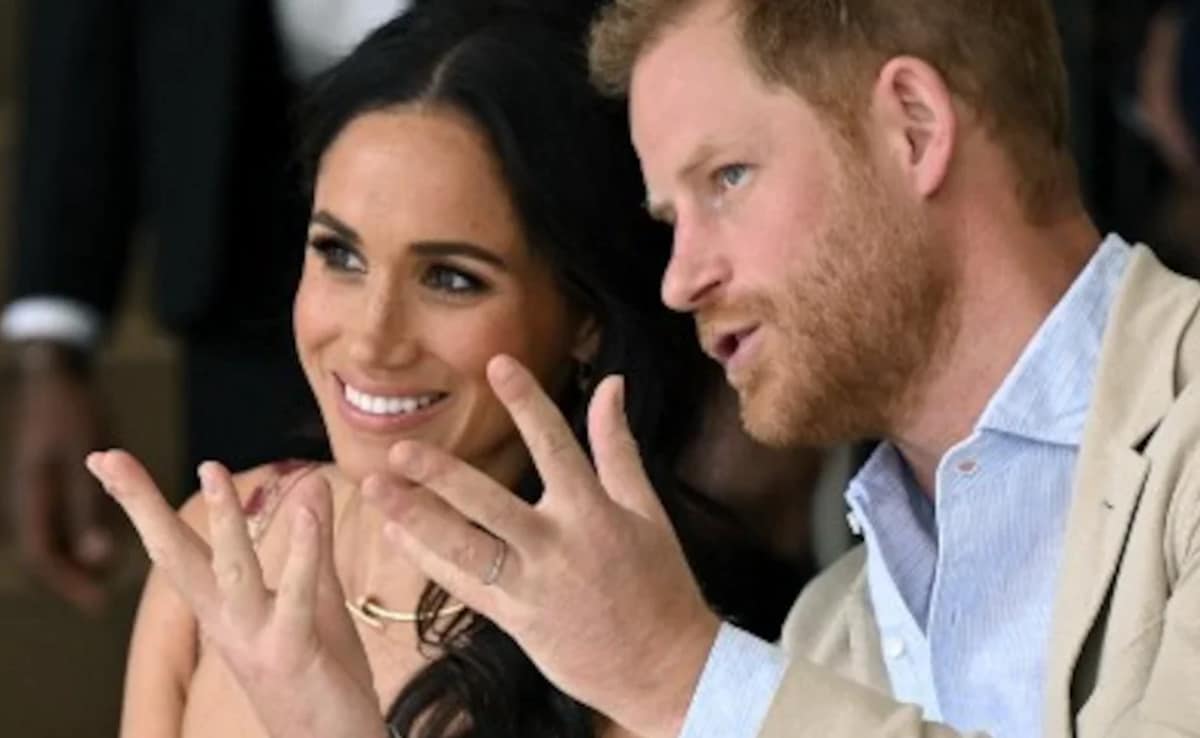 Family Guy американски ситком известен със своя остър хумор насочен