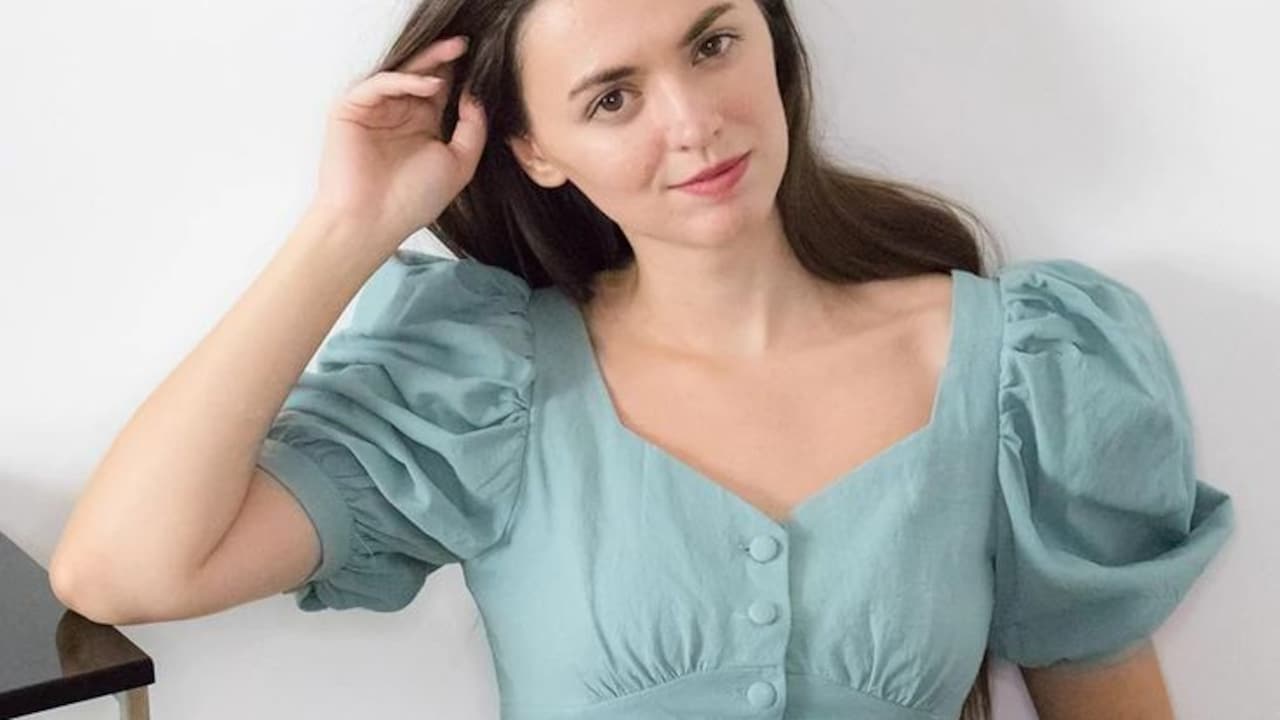 Puff Sleeves Tops Are Back; You Can Easily Get Them On Flipkart;
