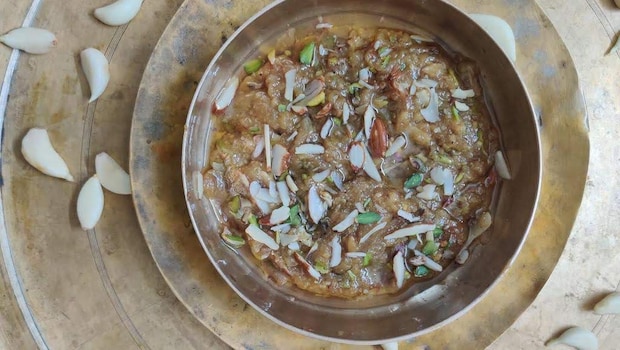 Ever Tried Garlic In A Dessert? Here's How To Make Rajasthani-Style Garlic Halwa
