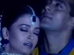 Viral Again: When Salman Khan And Aishwarya Rai Danced Together To <i>Chand Chhupa</i> Viral Again: When Salman Khan And Aishwarya Rai Danced Together To <i>Chand Chhupa</i>