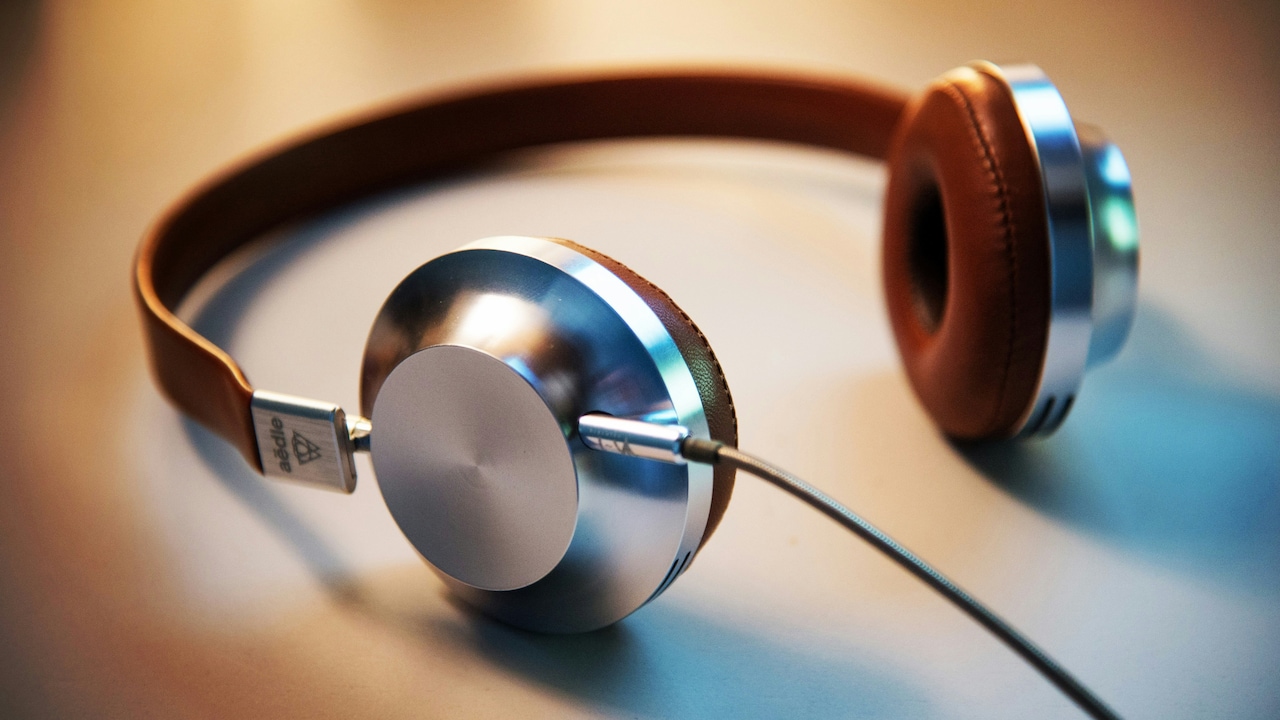 Get Top Noise Cancelling Headphones Under ₹5000 During Amazon Great Freedom Festival