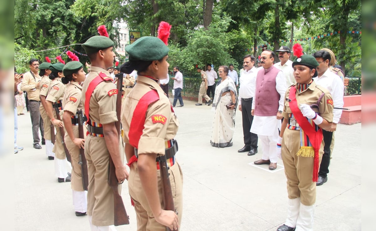 Делхи може да преименува училища 2025 правителството на Делхи изследва