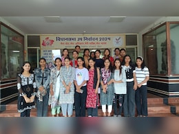 पॉलिटेक्निक क्लास की सभी 25 छात्राएं प्रैक्टिकल पेपर में फेल, शिकायत लेकर पहुंची कलेक्टर ऑफिस पॉलिटेक्निक क्लास की सभी 25 छात्राएं प्रैक्टिकल पेपर में फेल, शिकायत लेकर पहुंची कलेक्टर ऑफिस