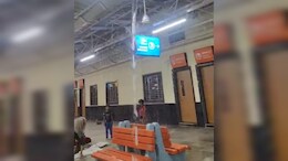 पहली बारिश में झरना बना करोड़ों का विदिशा रेलवे स्टेशन, वीडियो वायरल